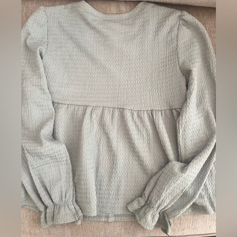 Belle du Jour Ruffled Top - Picture 2 of 5